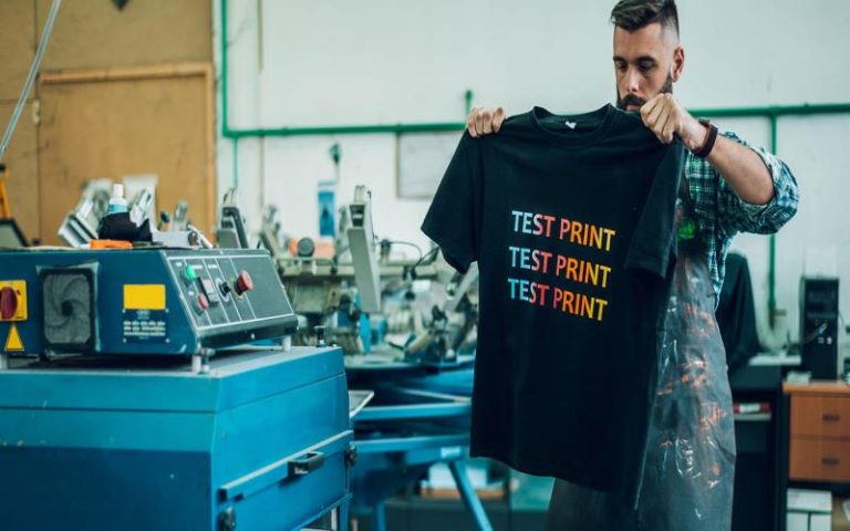 Why Local Custom Print Shops Are Your Best Option for Personalized Designs